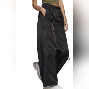 Adidas Satin Cargo Pants xs